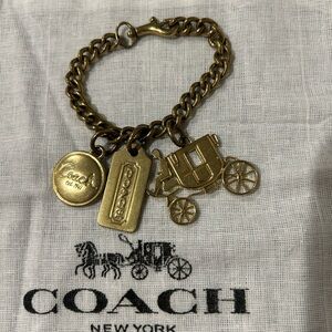 COACH Gold Tone Metal Horse & Carriage Key Chain Charms EUC